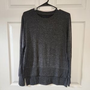 ALO Yoga Long Sleeve Glimpse Side Slit Crew Neck Pullover Size Med Heather Gray